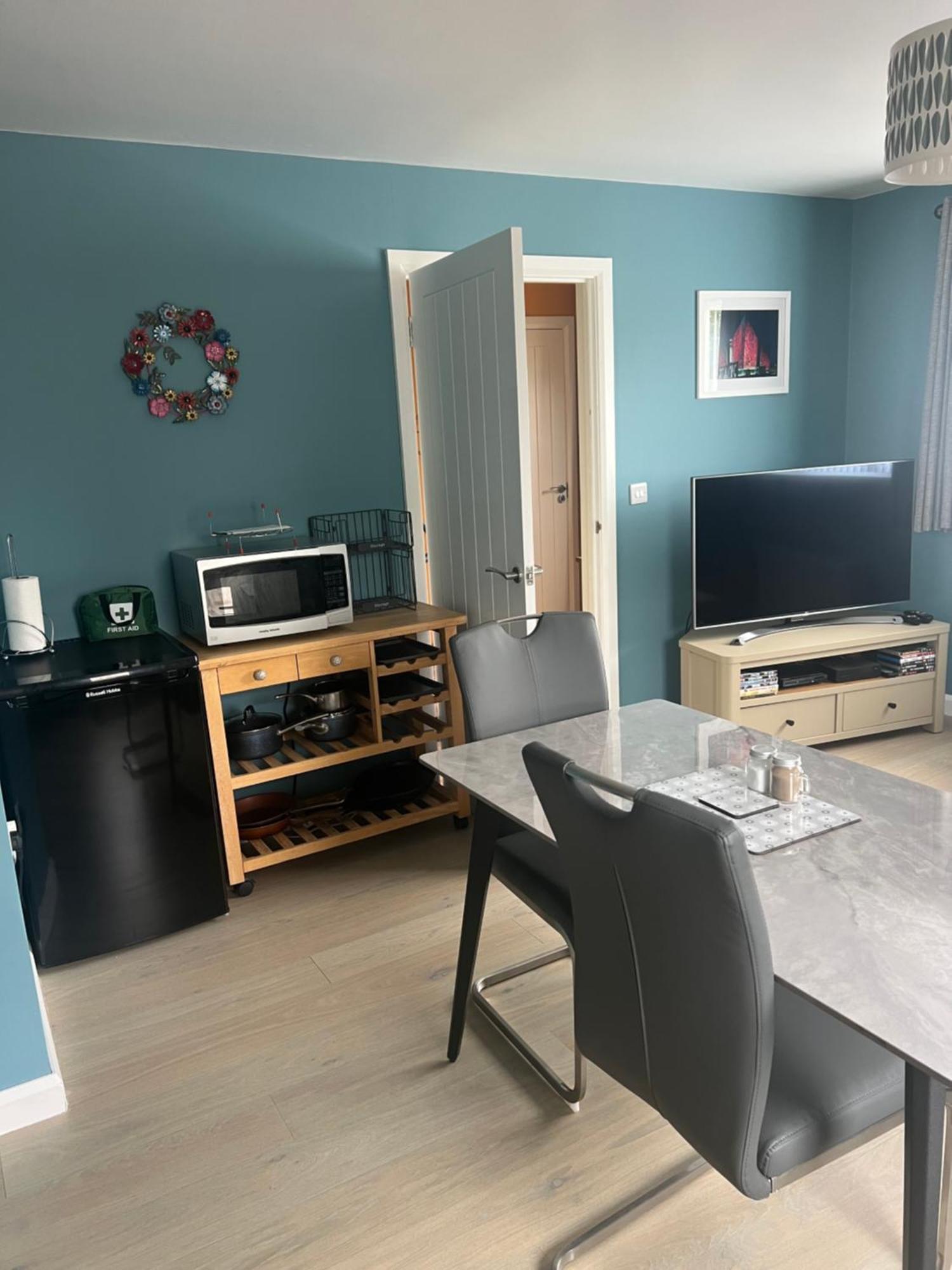 'Kodi'S Place' Well Appointed 1 Bedroom Apartment With Excellent Transport Links And Free Wi-Fi Whiteabbey エクステリア 写真